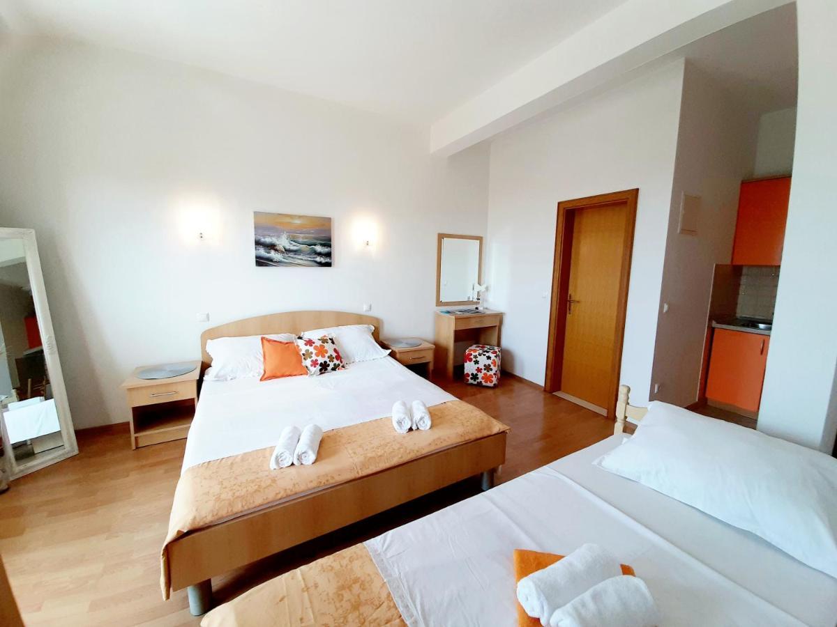 Apartments Akmadzic Makarska Eksteriør bilde