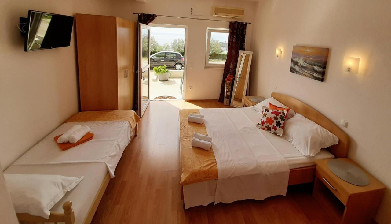 Apartments Akmadzic Makarska Eksteriør bilde